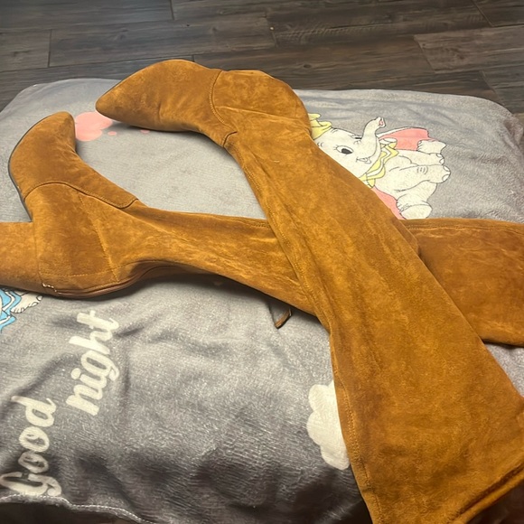 Boutique brand, over-the-knee stretch suede like women’s size 8.5 boots - Picture 1 of 6